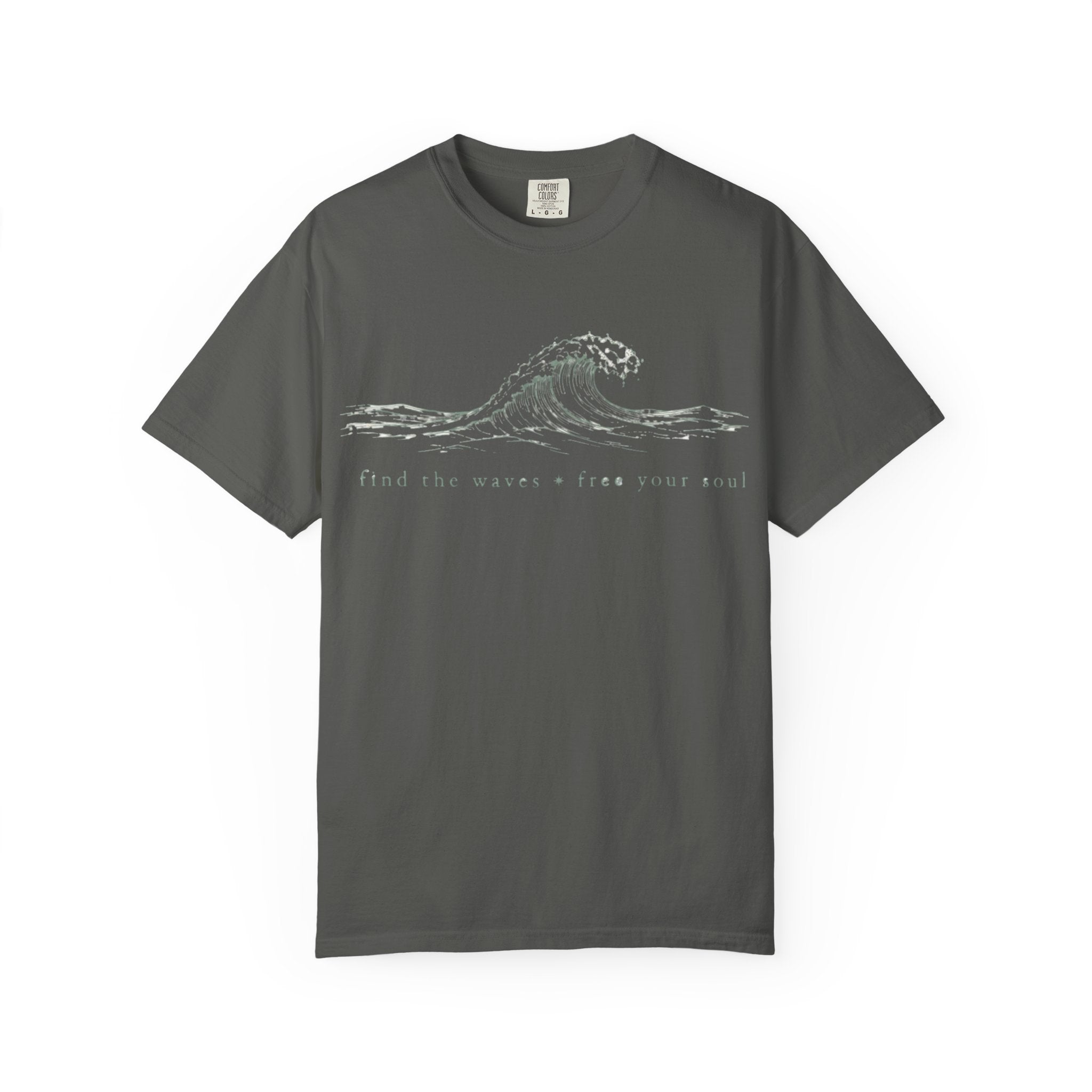 "Find The Waves Free Your Soul" Wave Graphic T-Shirt