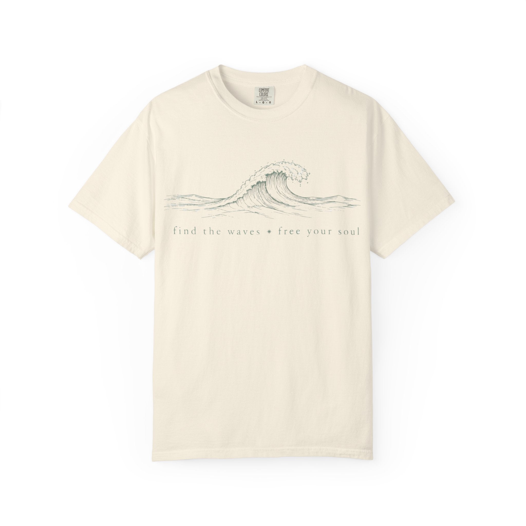 "Find The Waves Free Your Soul" Wave Graphic T-Shirt